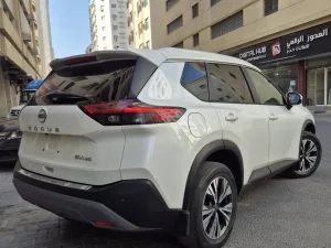 2023 نيسان روج Midnight Edition