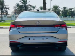 2022 هيونداي النترا SEL
