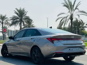 2022 هيونداي النترا SEL