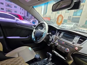 2012 Kia K7 No Trim