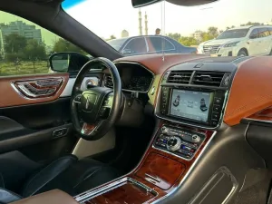 2018 Lincoln Continential Black Label