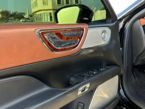 2018 Lincoln Continential Black Label