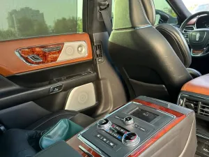 2018 Lincoln Continential Black Label