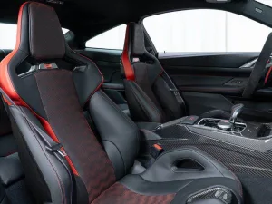 2025 بي أم دابليو ام ٤ CSL