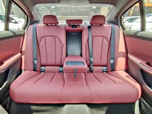 2026 BMW 3-Series 318i
