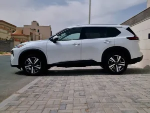 2026 نيسان روج SL