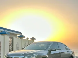 2016 هوندا أكورد Touring