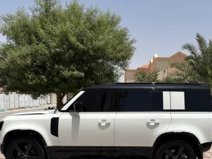 2025 Land Rover Defender 110 S