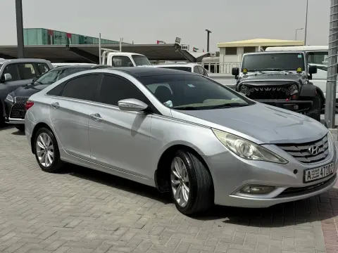 2011 هيونداي سوناتا Night Edition