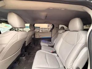 2022 Toyota Sienna LE