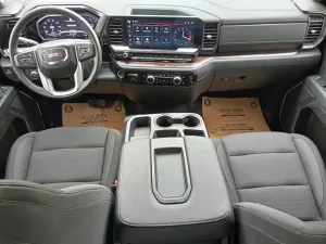 2025 GMC Sierra AT4