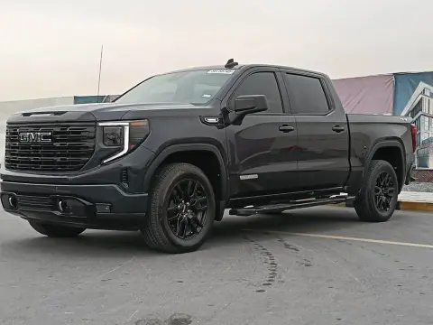 2025 GMC Sierra AT4