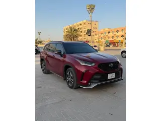 2024 Toyota Highlander in Sharjah used car