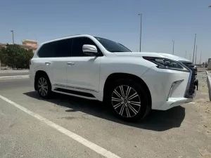 2020 لكزس أل أكس ٥٧٠ No Trim