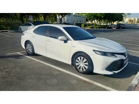 2020 Toyota Camry Hybrid LE