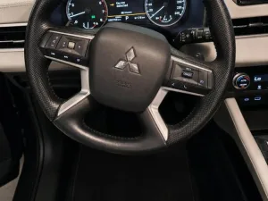 2023 Mitsubishi Outlander SE Special Edition
