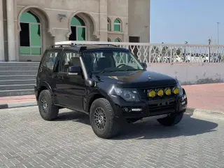 2018 Mitsubishi Pajero in Dubai used car