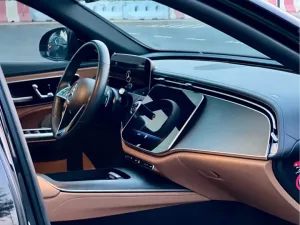 2025 Mercedes-Benz E-Class E200