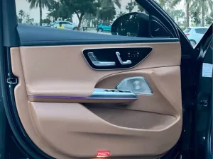 2025 Mercedes-Benz E-Class E200