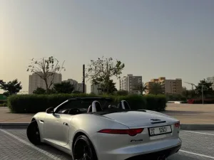 2014 جاكوار الفئة - اف P450 R-Dynamic