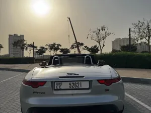 2014 جاكوار الفئة - اف P450 R-Dynamic