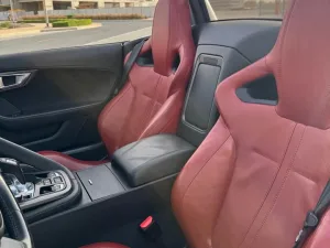 2014 جاكوار الفئة - اف P450 R-Dynamic