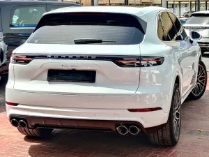 2020 بورش كاين V6