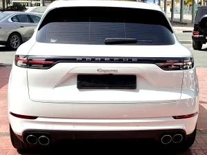 2020 بورش كاين V6