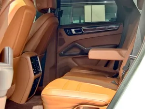 2020 بورش كاين V6