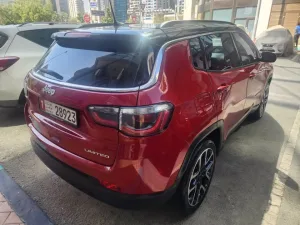 2019 جييب كومباس Latitude LUX