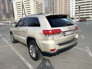 2014 جييب جراند شيروكي Laredo X