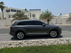 2023 اودي كيو٧ Premium