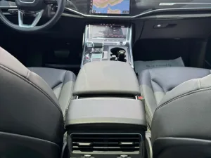 2023 اودي كيو٧ Premium