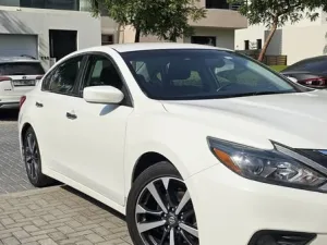 2016 Nissan Altima SR