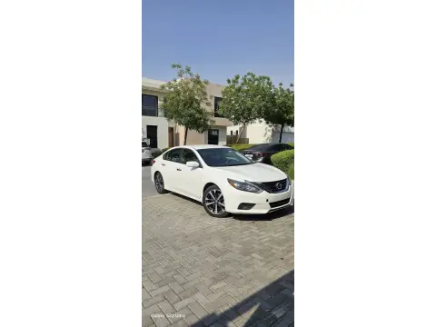 2016 Nissan Altima SR