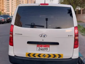 2016 هيونداي إتش١