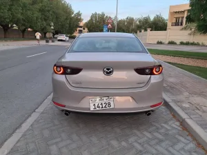 2022 مازدا ٣ Select