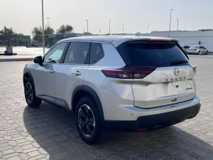 2024 نيسان روج SV