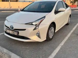 2017 Toyota Prius in Dubai used car