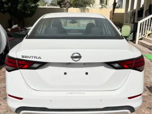 2021 نيسان سنترا SR