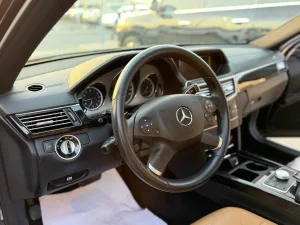 2011 مرسيدس-بنز الفئة - E E300