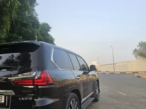 2018 Lexus LX 570 No Trim