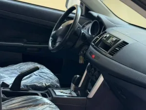 2016 Mitsubishi Lancer ES