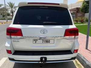 2019 تويوتا لاند كروزر GXR