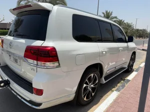 2019 تويوتا لاند كروزر GXR