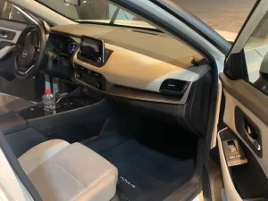 2023 نيسان روج SV