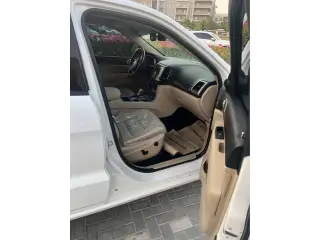 2020 Jeep Grand Cherokee in Sharjah used car