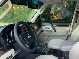 2015 Mitsubishi Pajero GLS