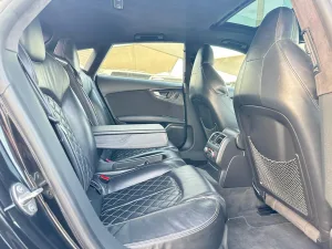 2016 اودي اس ٧ quattro Premium
