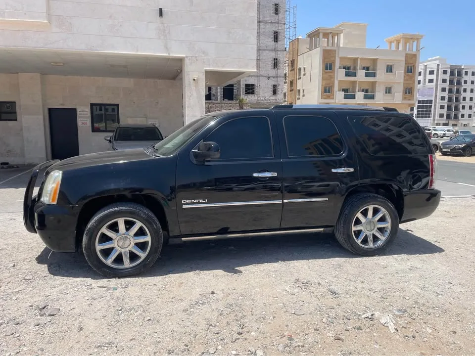 Youkon Denali 2011 GCC